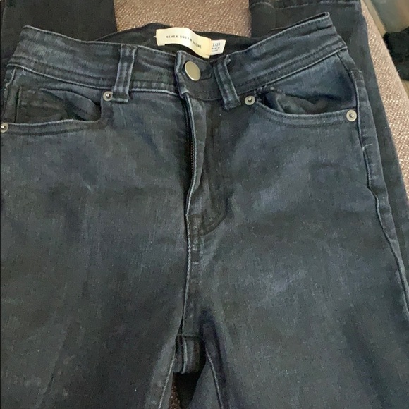 Black jeans - Picture 2 of 3